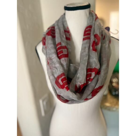 Forever Collectibles Oklahoma Sooners Women's Gray/Red Infinity Scarf - Picture 1 of 4